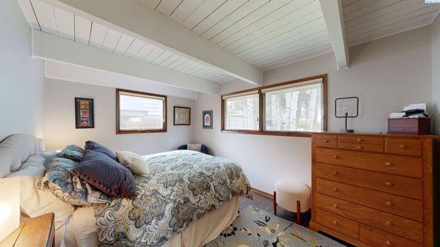 305 NW Janet St, Pullman, WA 99163