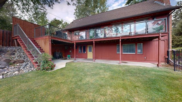 305 NW Janet St, Pullman, WA 99163