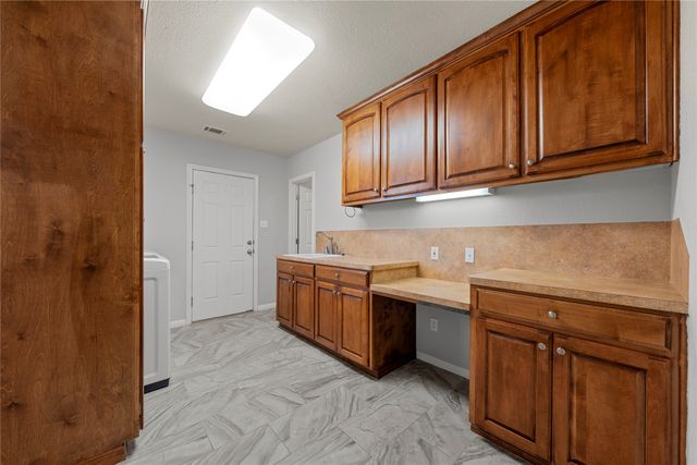 602 Downsville Road, Robinson, TX 76706