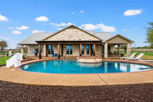602 Downsville Road, Robinson, TX 76706