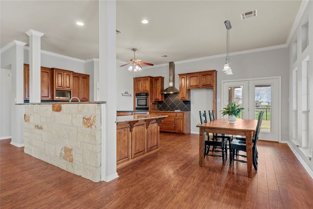 602 Downsville Road, Robinson, TX 76706