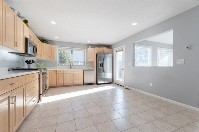 140 Algonquin Trl 140, Ashland, MA 01721