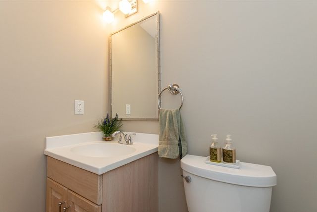 140 Algonquin Trl 140, Ashland, MA 01721