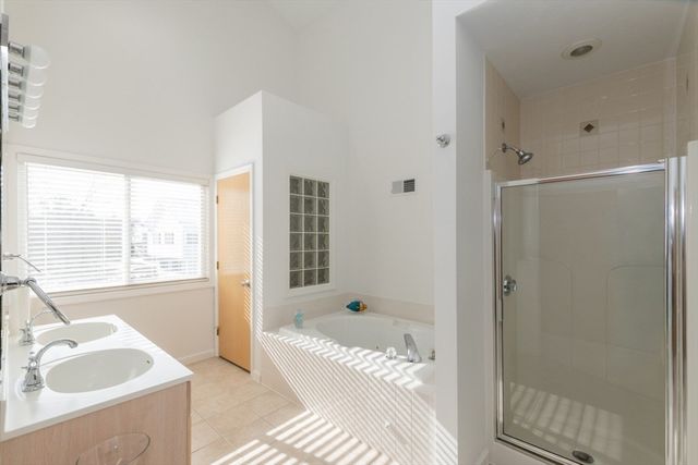 140 Algonquin Trl 140, Ashland, MA 01721