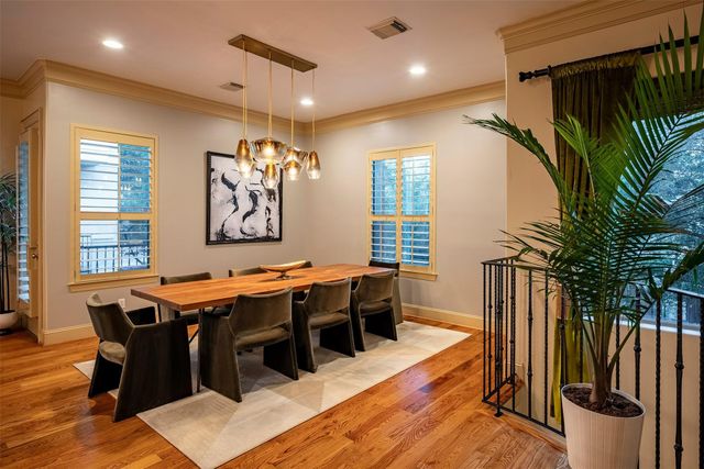 4724 Banning Drive F, Houston, TX 77027