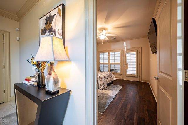 4724 Banning Drive F, Houston, TX 77027