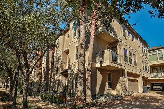 4724 Banning Drive F, Houston, TX 77027