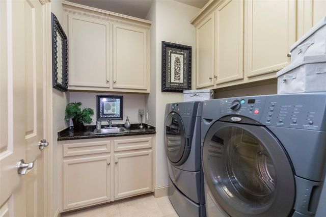 4724 Banning Drive F, Houston, TX 77027