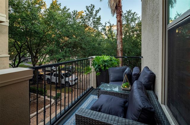 4724 Banning Drive F, Houston, TX 77027