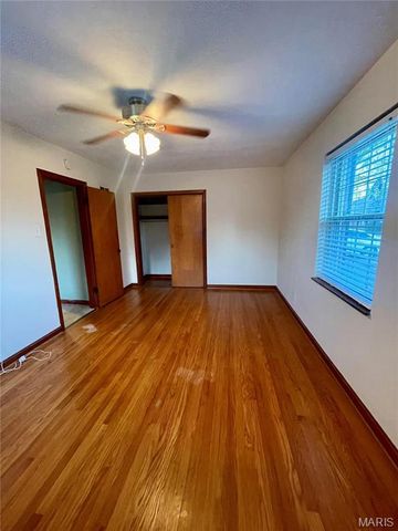 8501 Grantshire Lane, St Louis, MO 63123