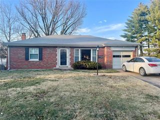 8501 Grantshire Lane, St Louis, MO 63123