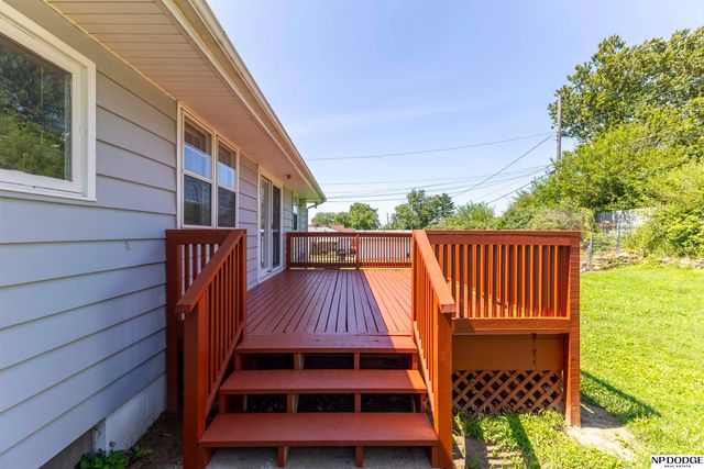 5226 Q Street, Omaha, NE 68117