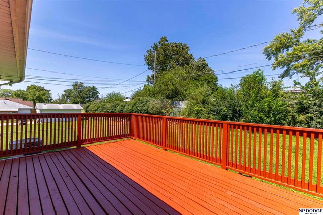 5226 Q Street, Omaha, NE 68117