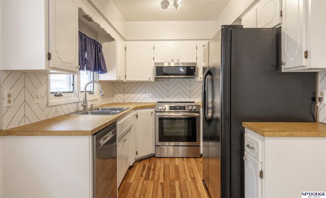 5226 Q Street, Omaha, NE 68117