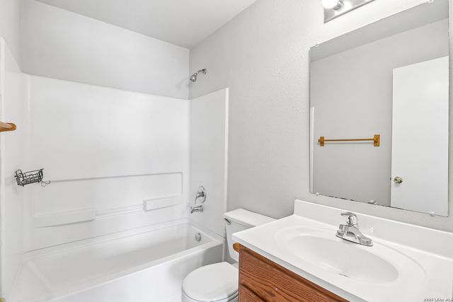 111 AUTUMN PASS, San Antonio, TX 78245
