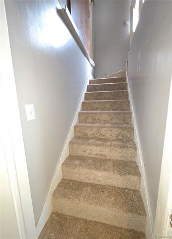 8850 Farmbrook Street, Detroit, MI 48224