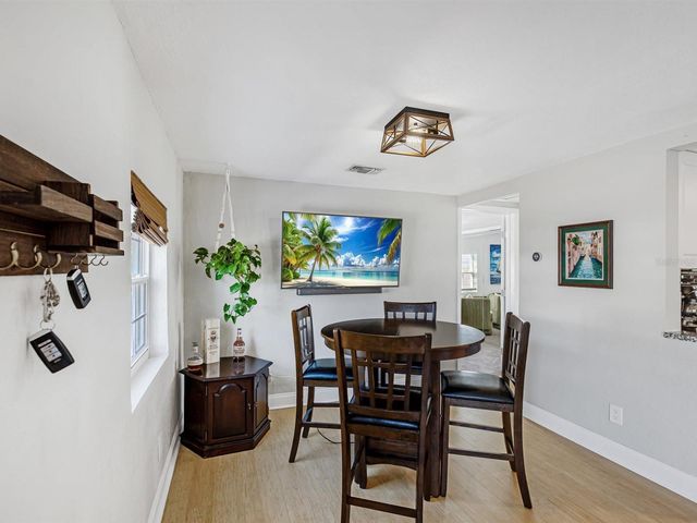 5240 43RD TERRACE N, St Petersburg, FL 33709