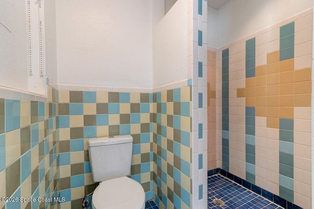 922 Locust Street, New Smyrna Beach, FL 32169