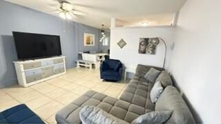 725 SW 11th Avenue 6F, Hallandale Beach, FL 33009