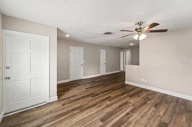 4041 53RD AVENUE N, St Petersburg, FL 33714
