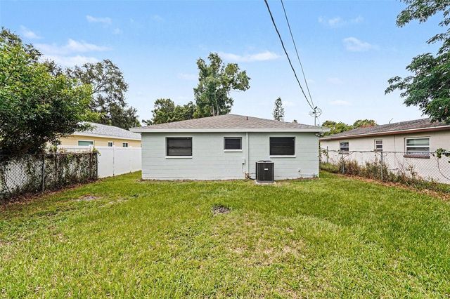 4041 53RD AVENUE N, St Petersburg, FL 33714