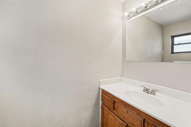 4041 53RD AVENUE N, St Petersburg, FL 33714