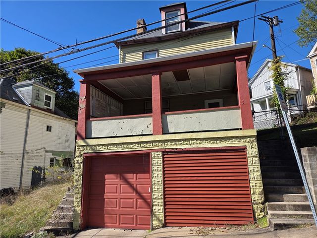 8425 Dersam Street, Homewood Brushton, PA 15235