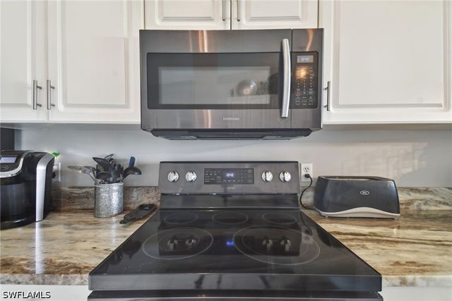 9165 Michael CIR 1002, Naples, FL 34113