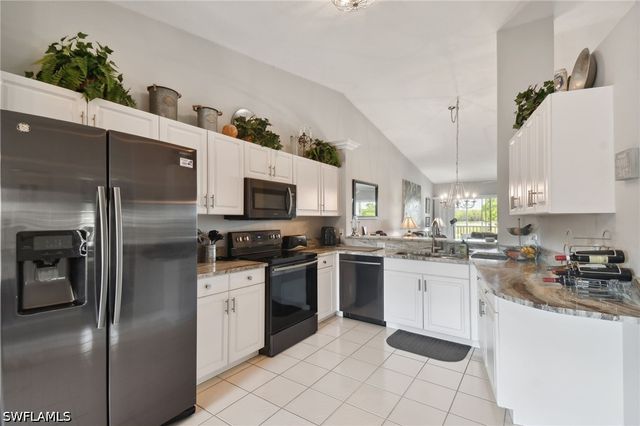 9165 Michael CIR 1002, Naples, FL 34113