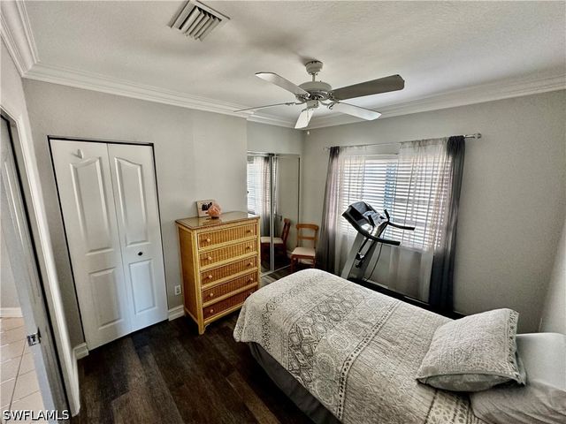 9165 Michael CIR 1002, Naples, FL 34113