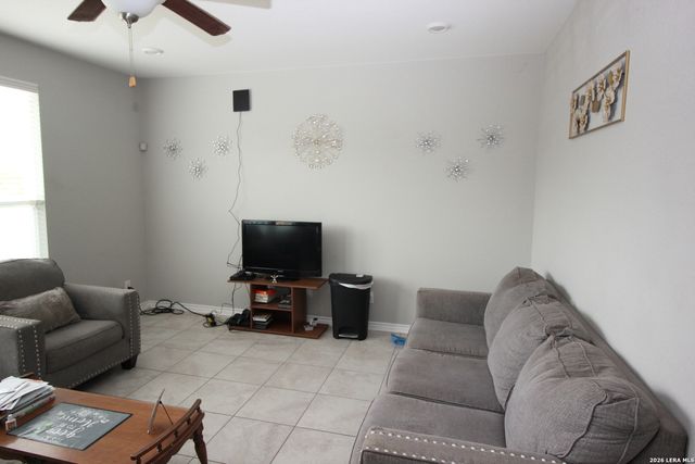 109 ANCHOR BLF, Universal City, TX 78148