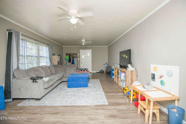 408 Quince Robinson Lane, Greenback, TN 37742