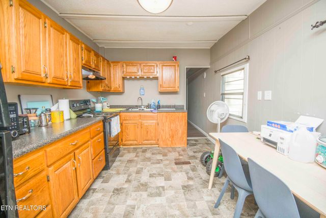 408 Quince Robinson Lane, Greenback, TN 37742