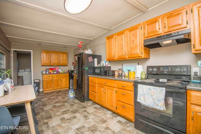 408 Quince Robinson Lane, Greenback, TN 37742