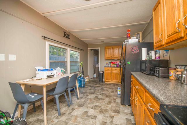 408 Quince Robinson Lane, Greenback, TN 37742