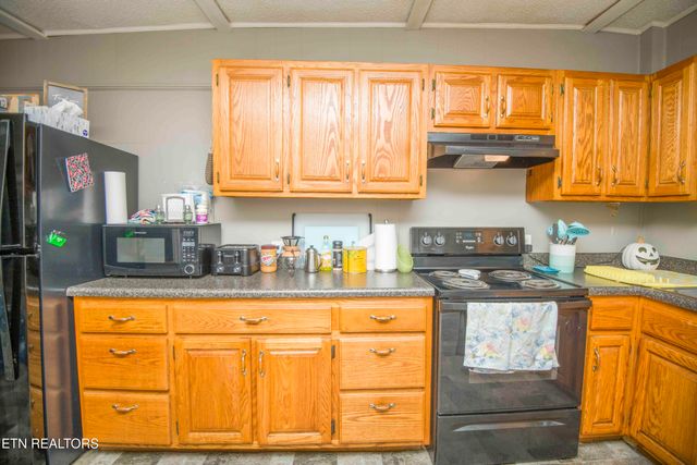 408 Quince Robinson Lane, Greenback, TN 37742