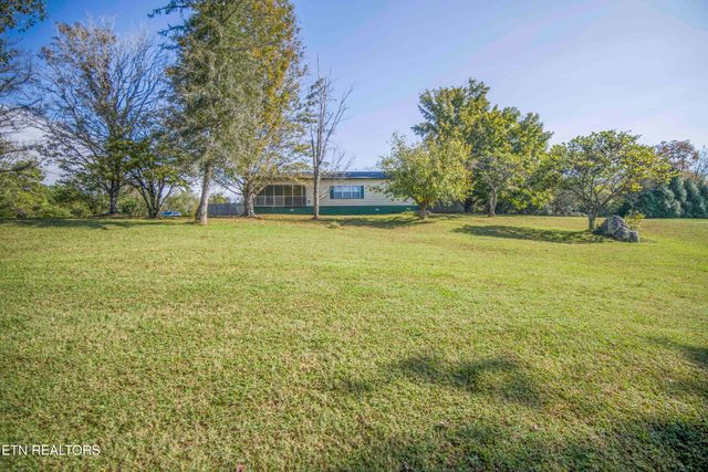 408 Quince Robinson Lane, Greenback, TN 37742