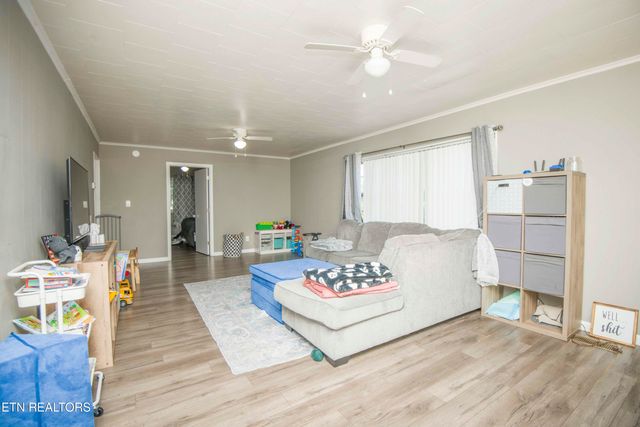 408 Quince Robinson Lane, Greenback, TN 37742