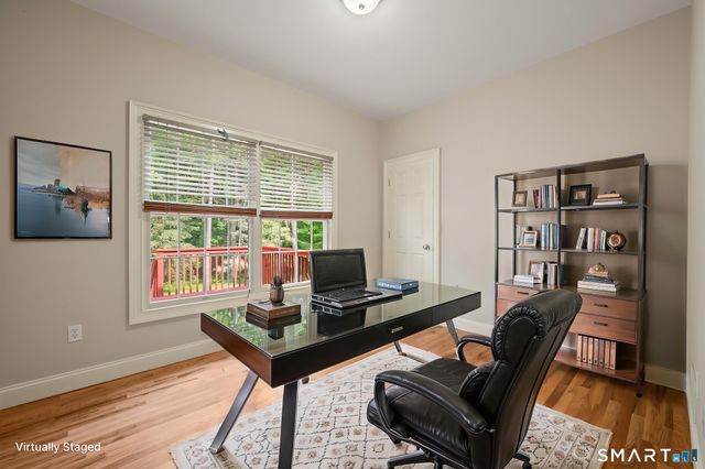 9 Glenmor Drive, Newtown, CT 06470