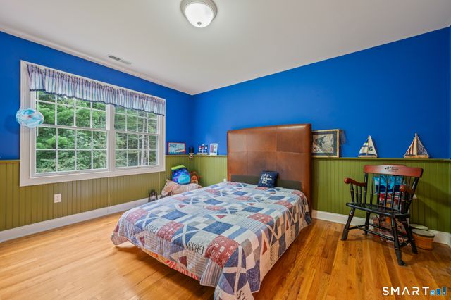 9 Glenmor Drive, Newtown, CT 06470