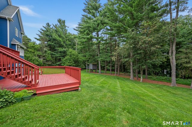 9 Glenmor Drive, Newtown, CT 06470
