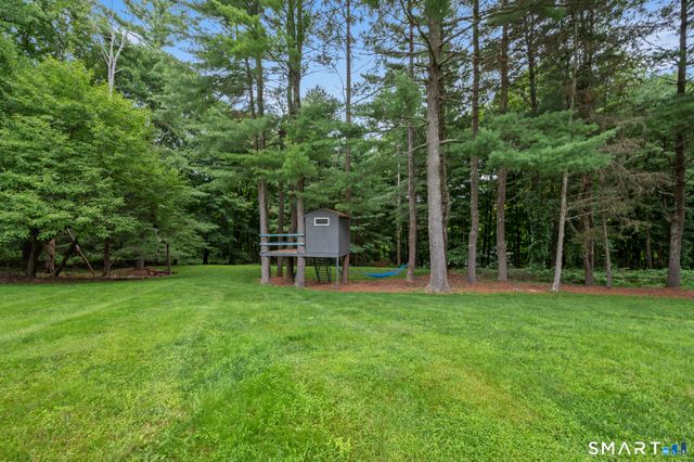 9 Glenmor Drive, Newtown, CT 06470