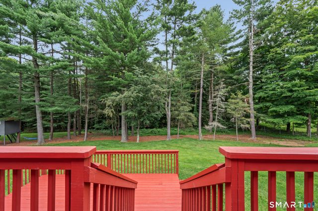 9 Glenmor Drive, Newtown, CT 06470