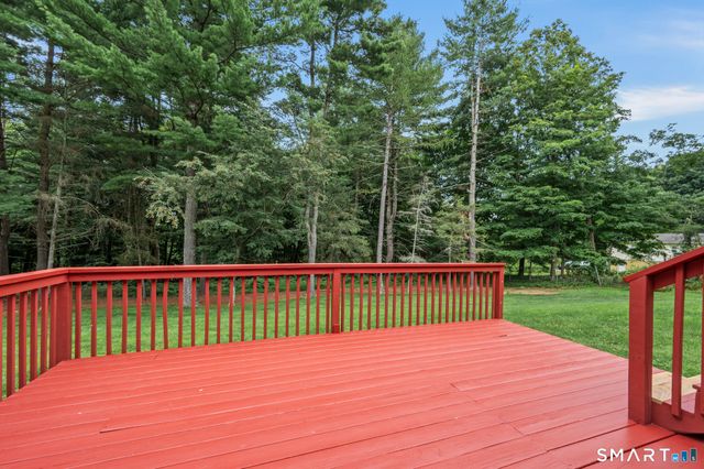 9 Glenmor Drive, Newtown, CT 06470