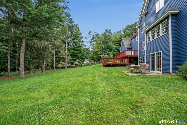 9 Glenmor Drive, Newtown, CT 06470
