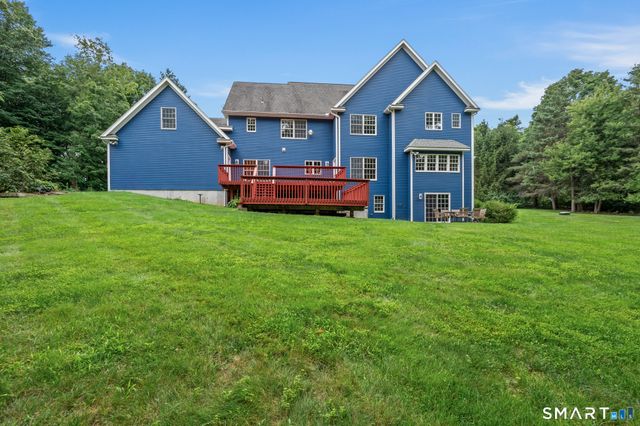 9 Glenmor Drive, Newtown, CT 06470
