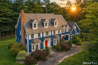 9 Glenmor Drive, Newtown, CT 06470