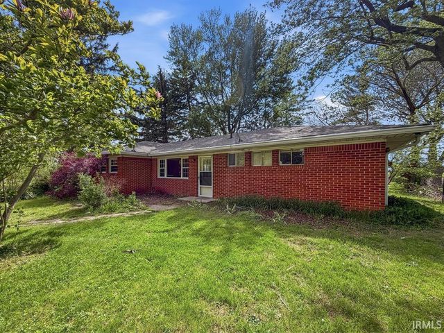 1208 S State Road 213, Tipton, IN 46072