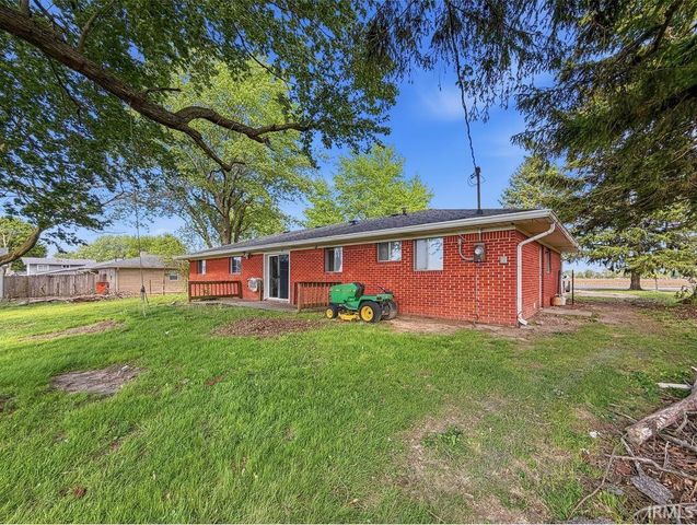 1208 S State Road 213, Tipton, IN 46072