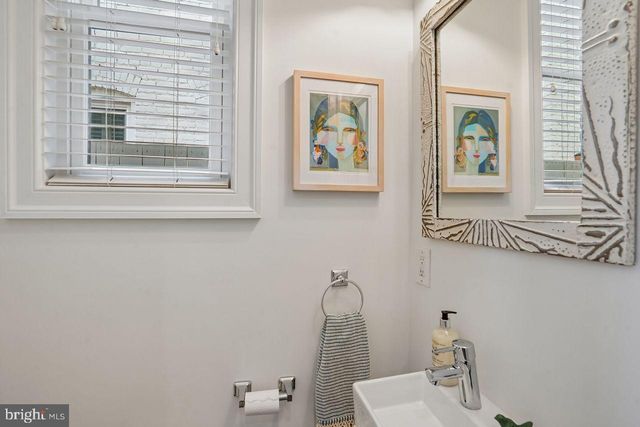 914 C ST NE, Washington, DC 20002